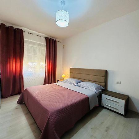 Grace'S Centre Apartment Shkoder Exterior photo